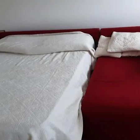 Camere Private 1 2 3 Pula Pula